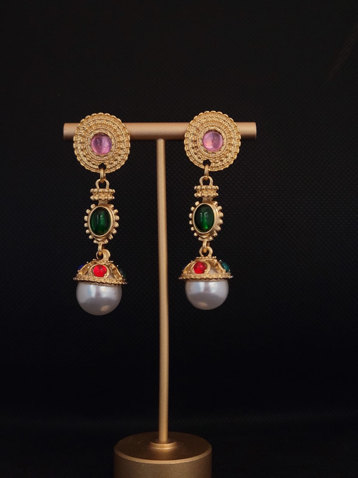 Aretes Majestad